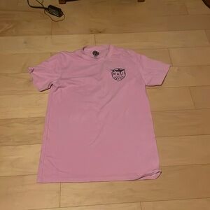 Pink maui and sons shirt medium fits like small